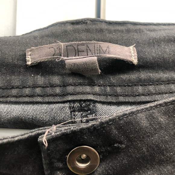 Forever 21 - Black Skinny Jean - Picture 2 of 4